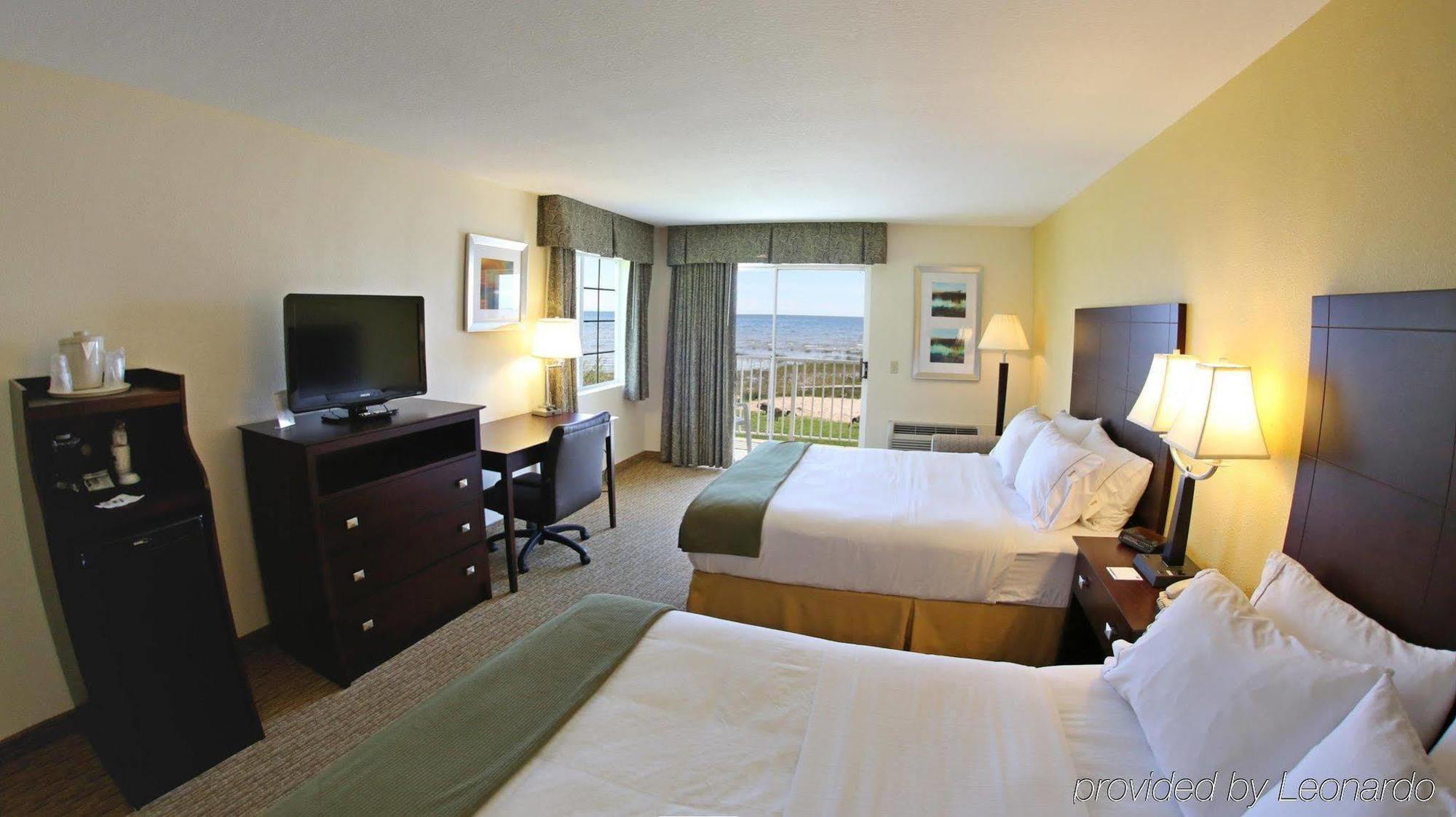 Holiday Inn Express St Ignace-Lake Central By Ihg St. Ignace Zewnętrze zdjęcie